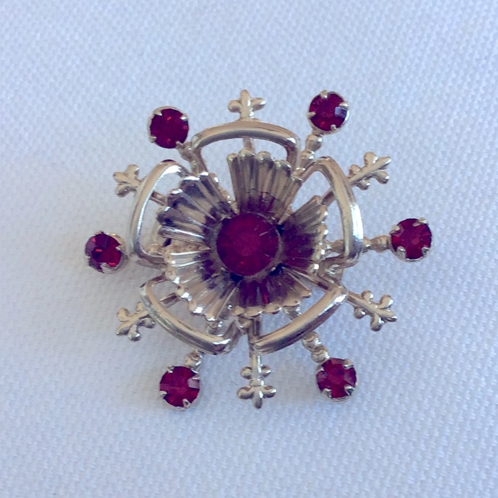 Vintage Rhinestone Brooch